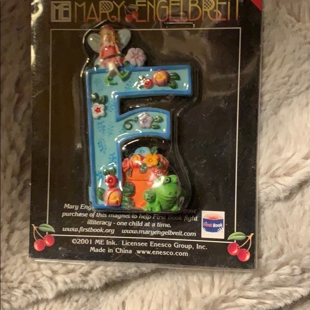 Mary Engelbreit Magnetic Letter “F” ( NIP )
